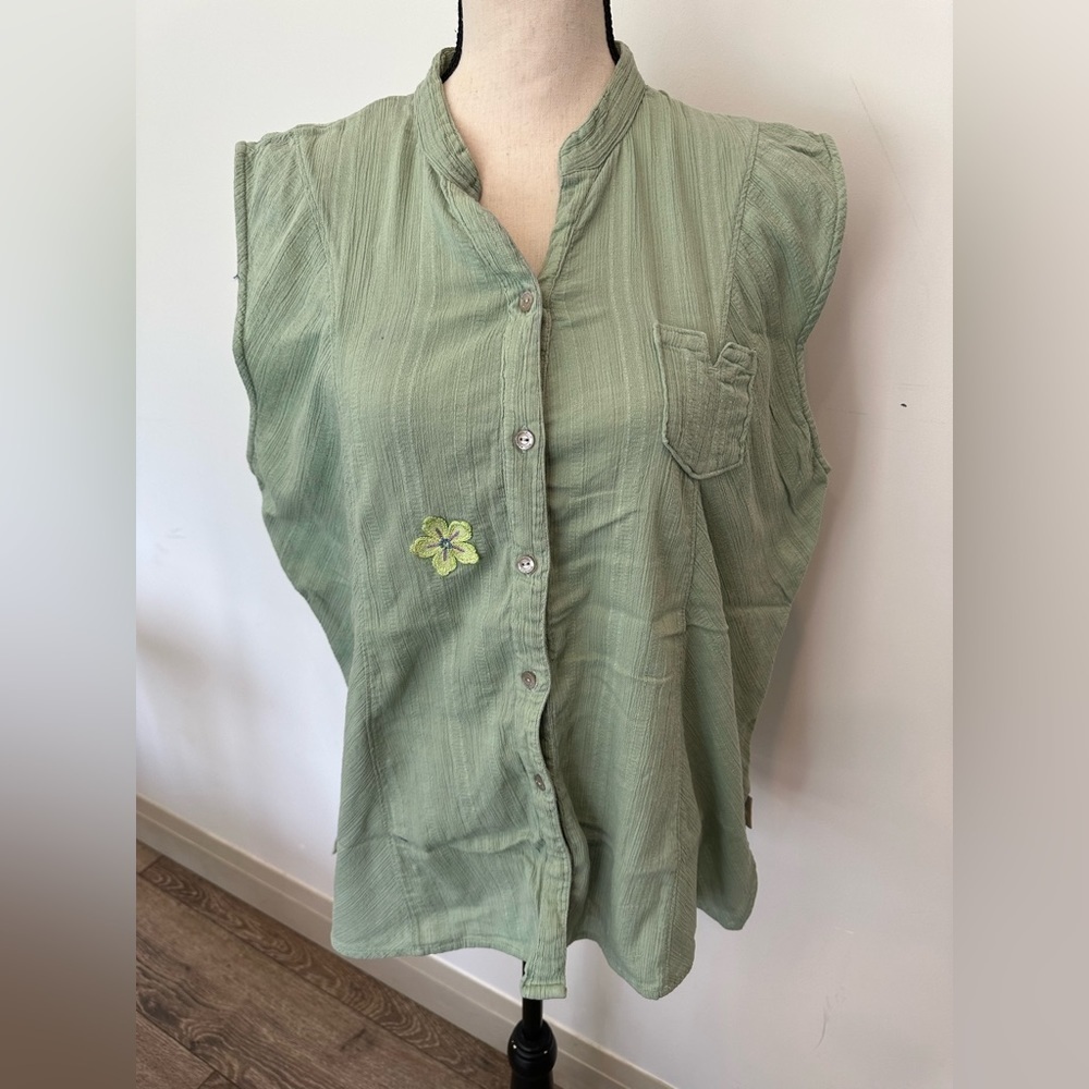 VTG Woolrich Green Sleeveless Button Front Shirt Floral Applique SZ XL EUC